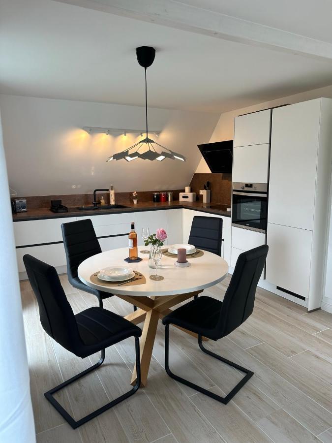 Helle, Grosszuegige Ferienwohnung Fuer 2 - 3 Personen Mit Parkplatz + E-Ladestation In Buchholz, Nordheide Buchholz in der Nordheide Zewnętrze zdjęcie